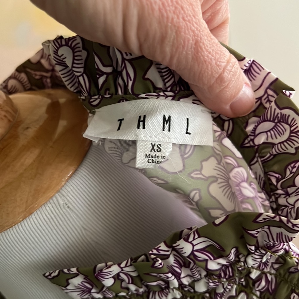 THML smocked Floral Blouse puff sleeve XS - Picture 10 of 16